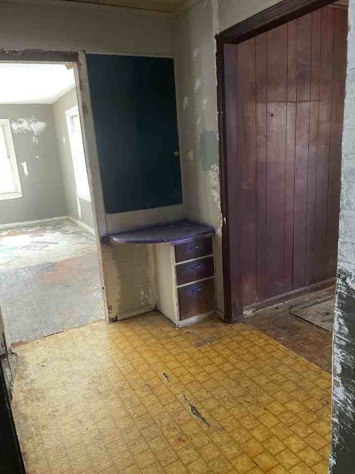 715 Blackworth Street - Photo 3 of 8