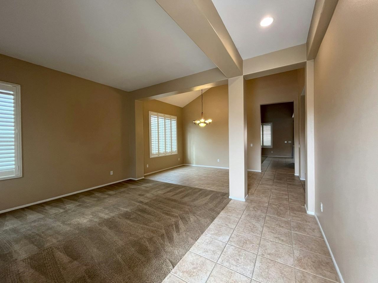12758 Royal Palm Ln - Photo 2 of 15