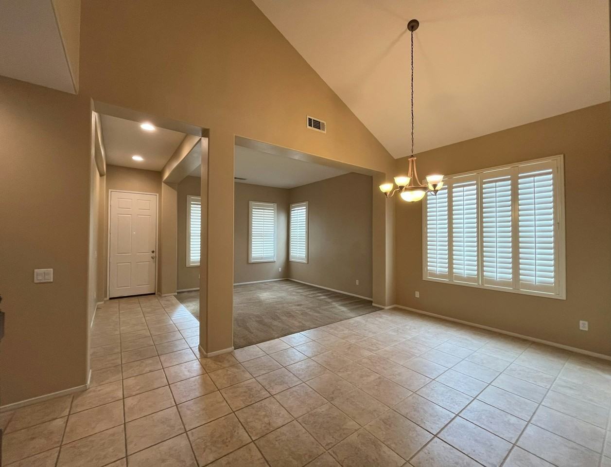 12758 Royal Palm Ln - Photo 3 of 15