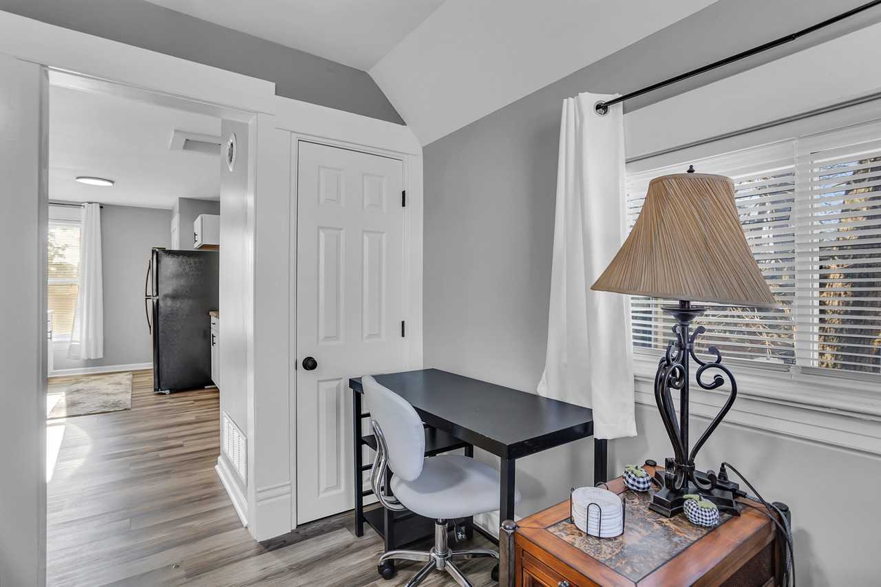 811 S Main St #3 - Photo 3 of 14