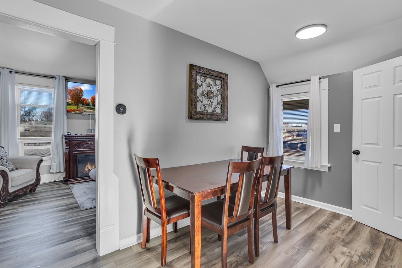 811 S Main St #3 - Photo 7 of 14