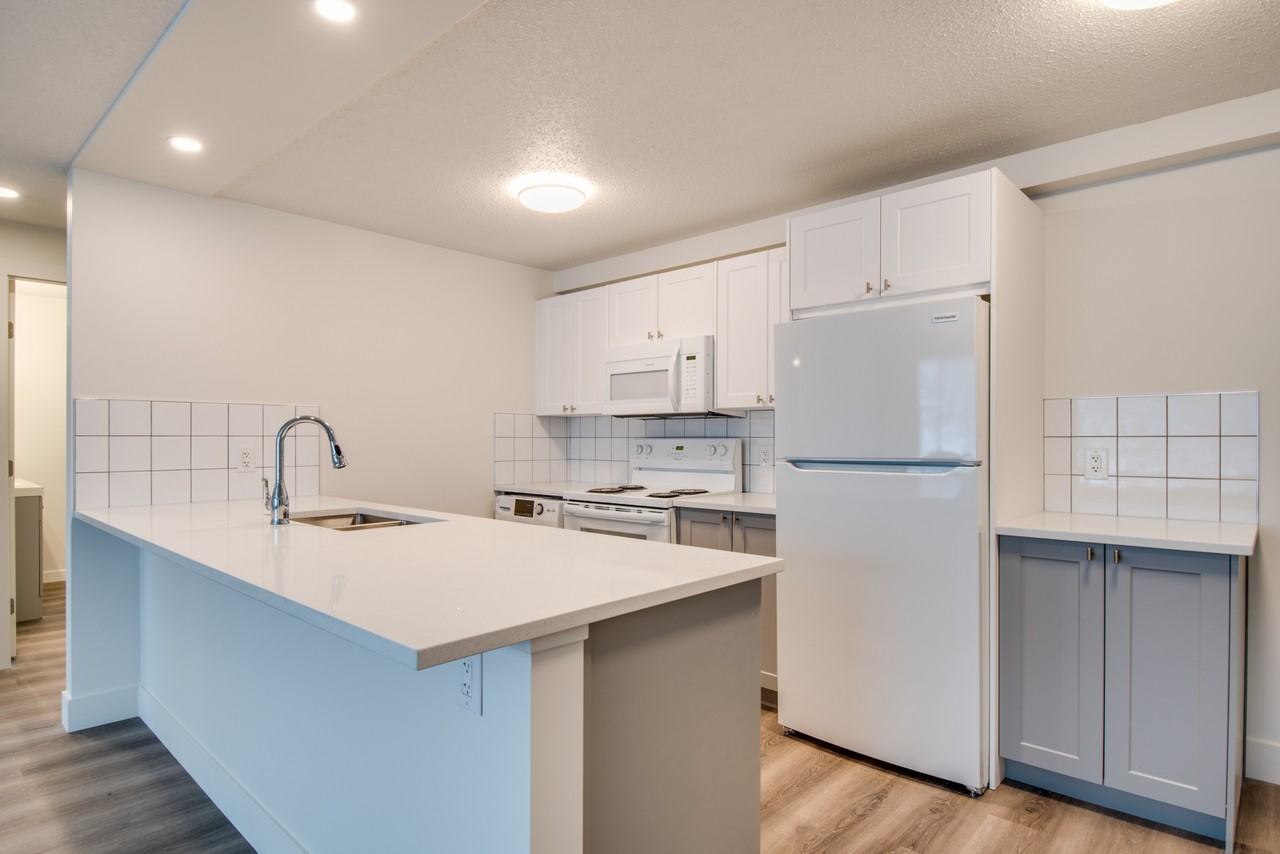 3904 32 St301 #301 - Photo 2 of 20