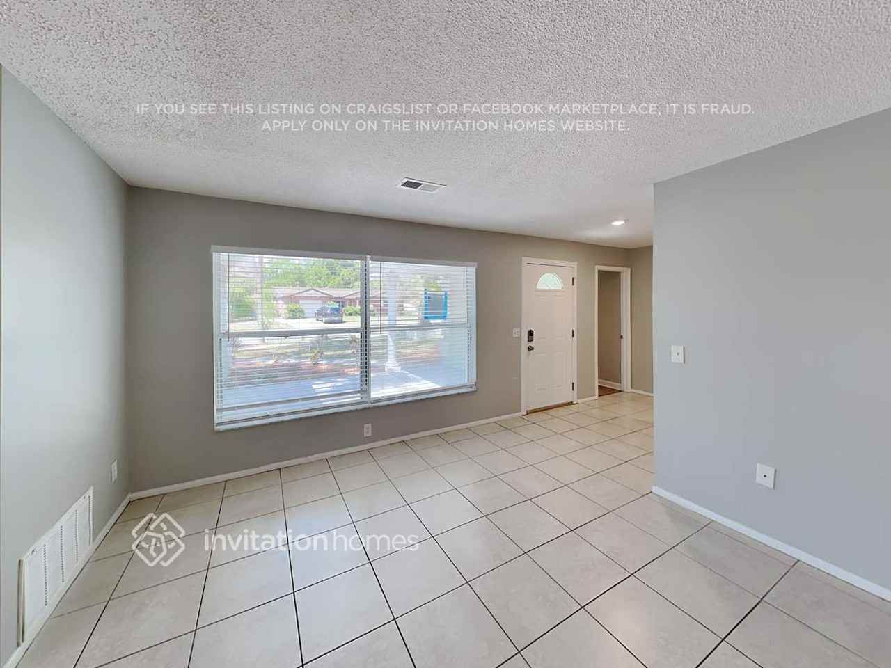 201 Valley Dr - Photo 3 of 20