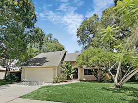 951 Waverly Dr - Photo 1 of 1