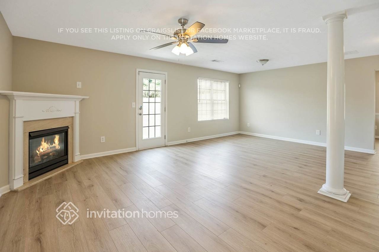 6175 Flagstaf Walk - Photo 4 of 21