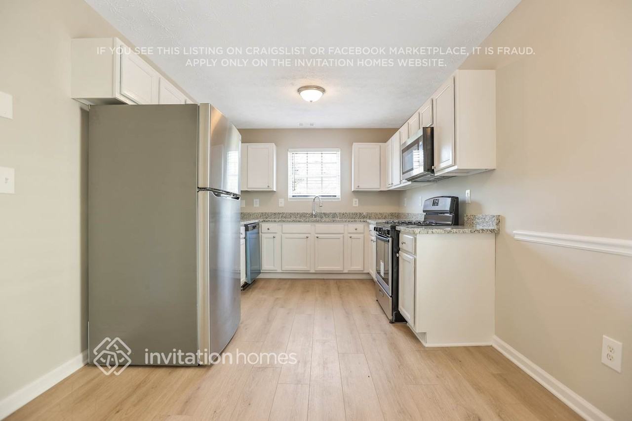 6175 Flagstaf Walk - Photo 6 of 21
