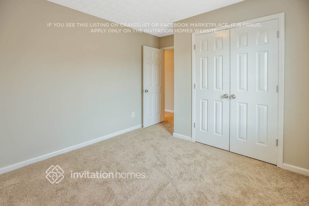 6175 Flagstaf Walk - Photo 7 of 21