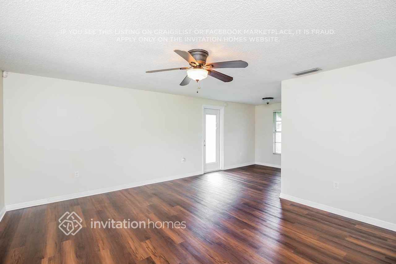 311 48th Street Ct W - Photo 3 of 16