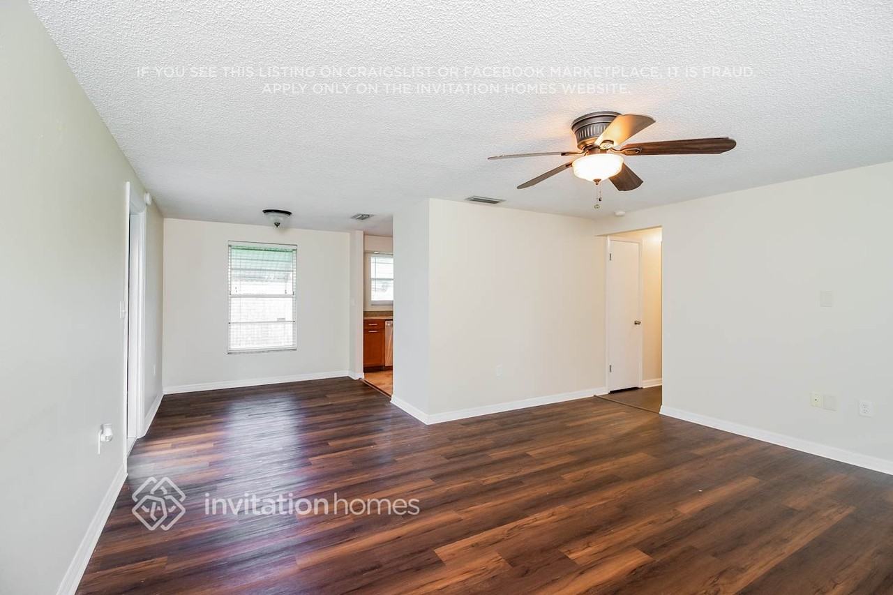 311 48th Street Ct W - Photo 4 of 16