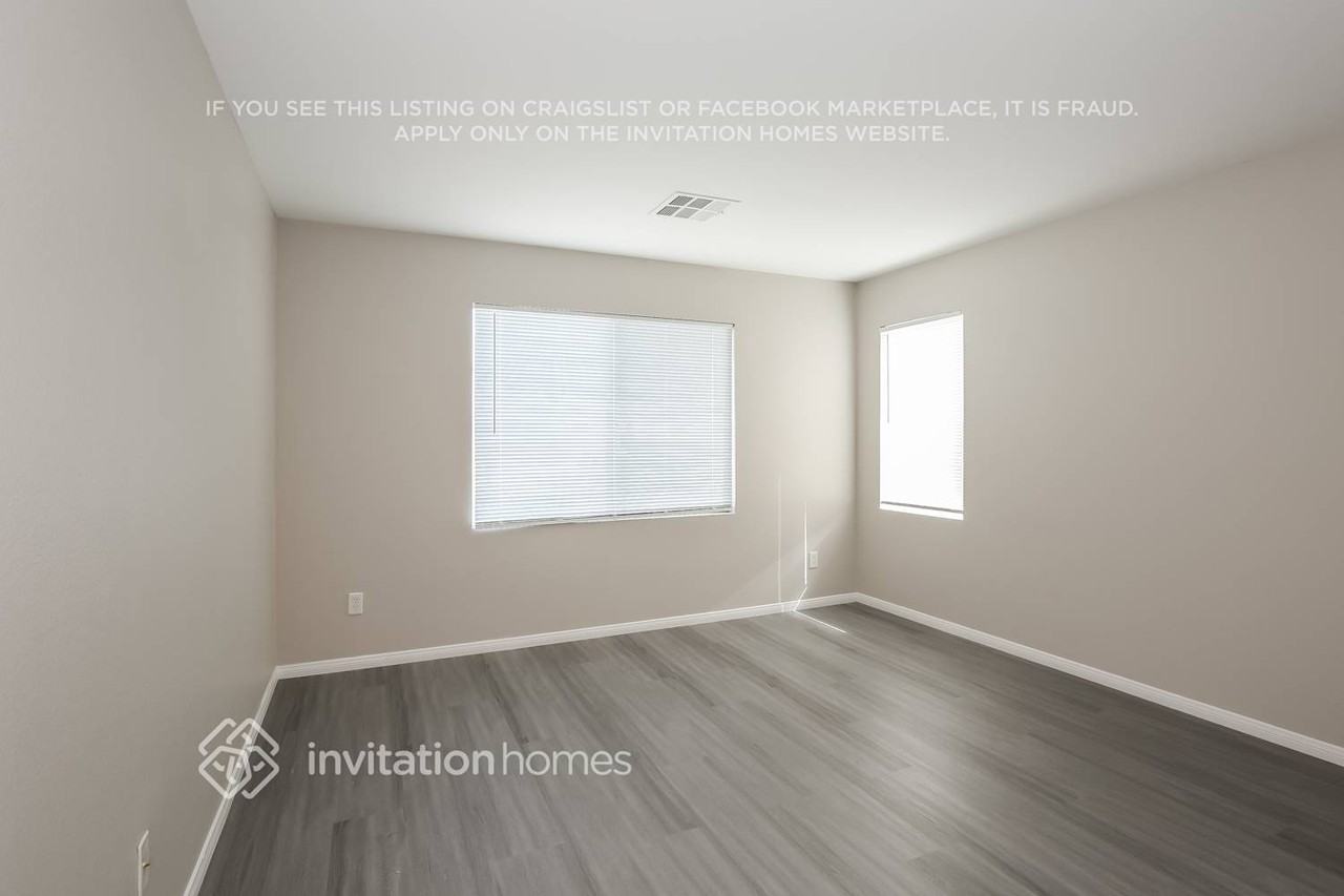 5504 Grand Rapids St - Photo 7 of 17
