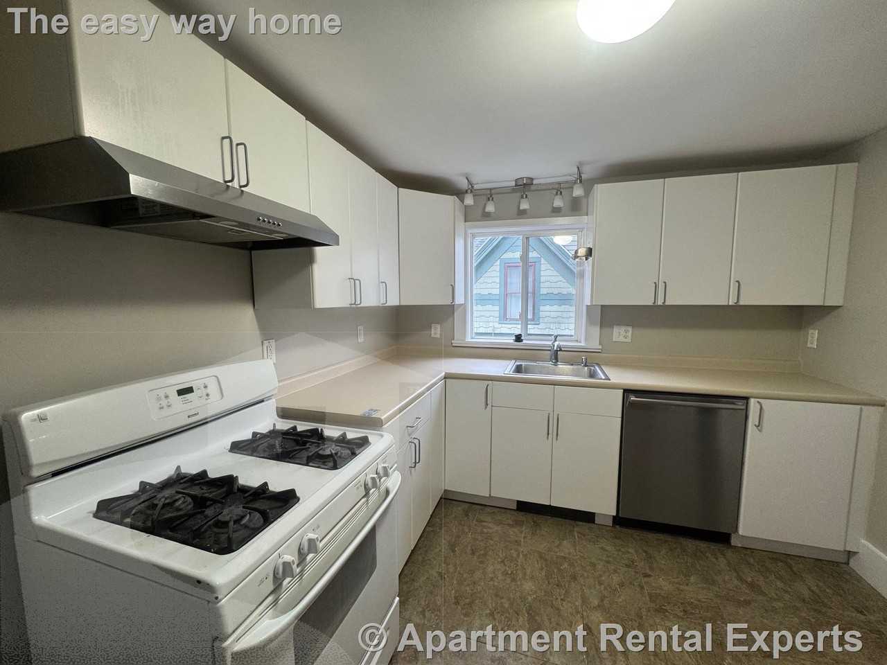 28 Francesca Ave #3 - Photo 3 of 16