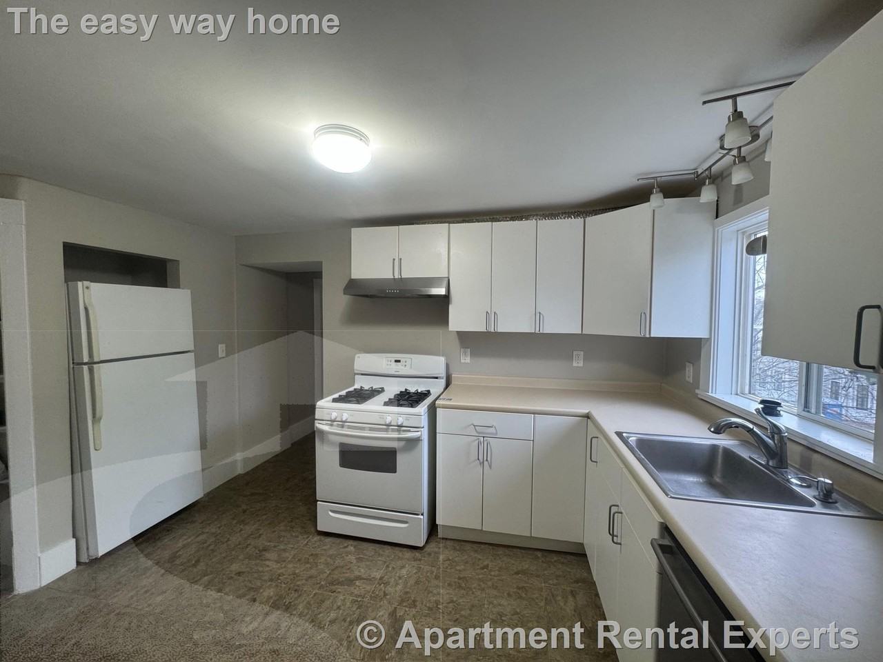 28 Francesca Ave #3 - Photo 2 of 16