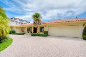 featured image of 12 Isla Bahia Dr