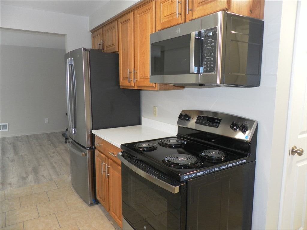 9 Arbor Ct - Photo 2 of 16