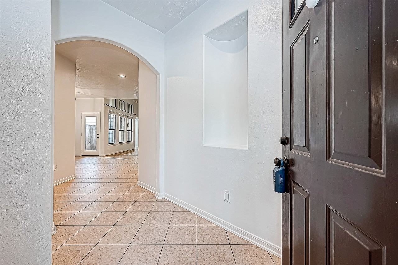 3618 Cedar Flats Ln - Photo 7 of 46