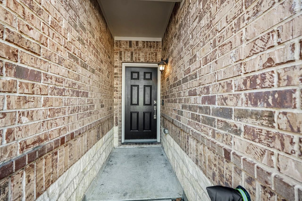 1604 Grable Cove Ln - Photo 3 of 37