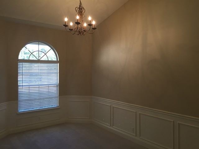 2895 Majestic Oaks Ln - Photo 3 of 14