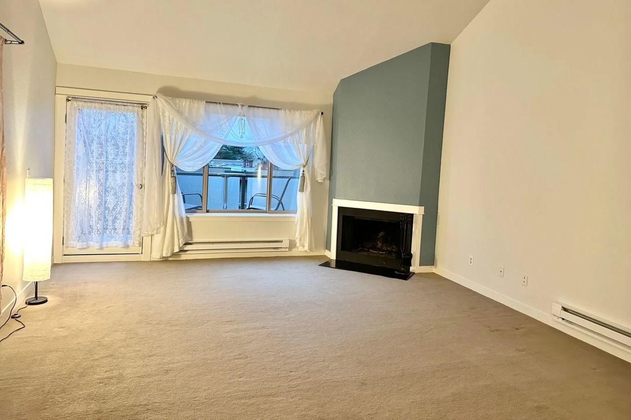 7307 Sand Point Way Ne - Photo 3 of 16