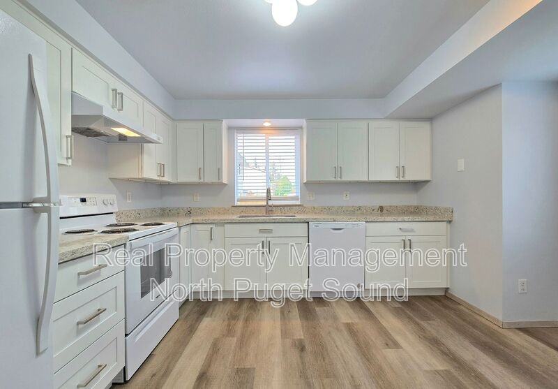 7513 59th Dr Ne #A - Photo 5 of 20