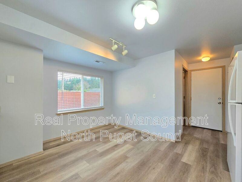 7513 59th Dr Ne #A - Photo 7 of 20