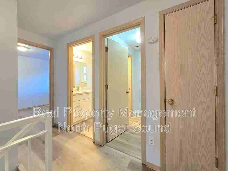 7513 59th Dr Ne #B - Photo 5 of 17