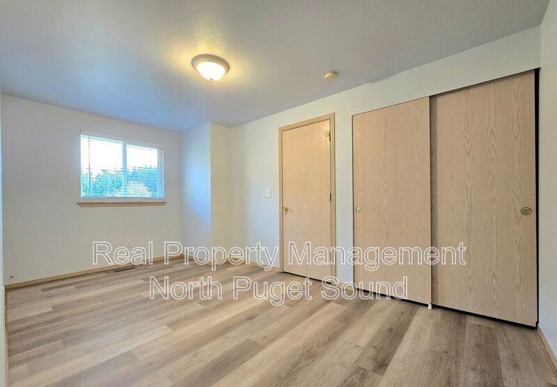 7513 59th Dr Ne #B - Photo 6 of 17