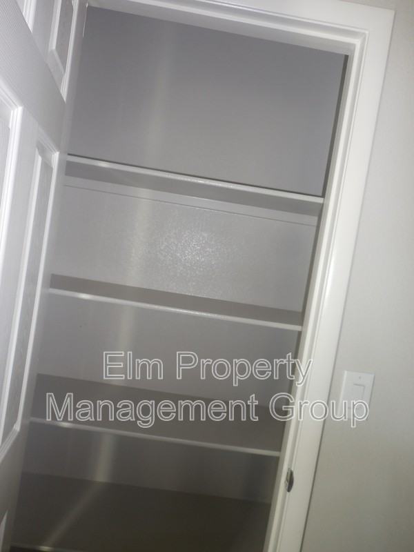 7518 Crested Moon St - Photo 3 of 11