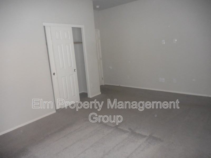 7518 Crested Moon St - Photo 6 of 11