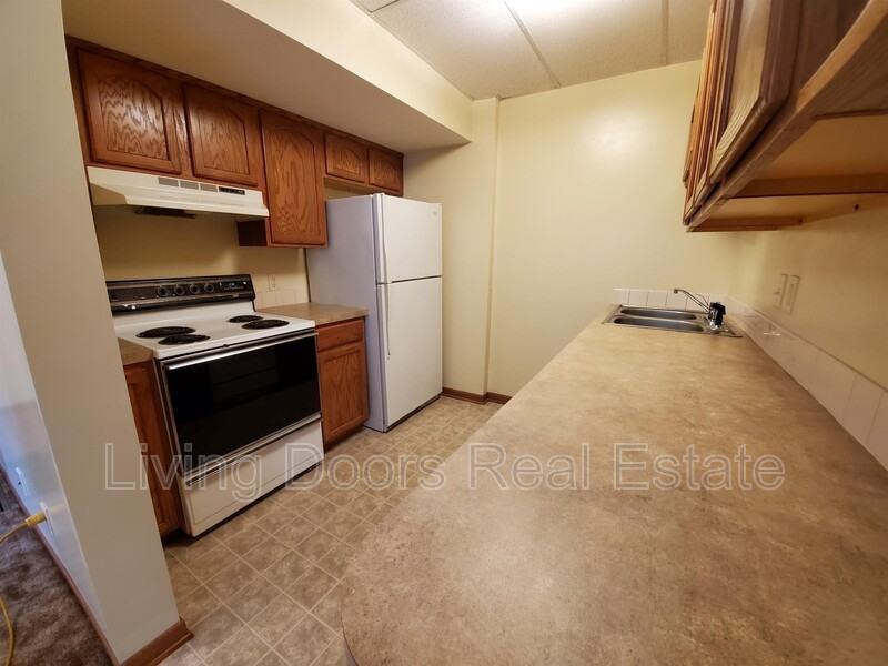 15 Jackson Ave #3 - Photo 5 of 10