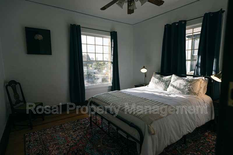 124 Walter St Se #A - Photo 3 of 50