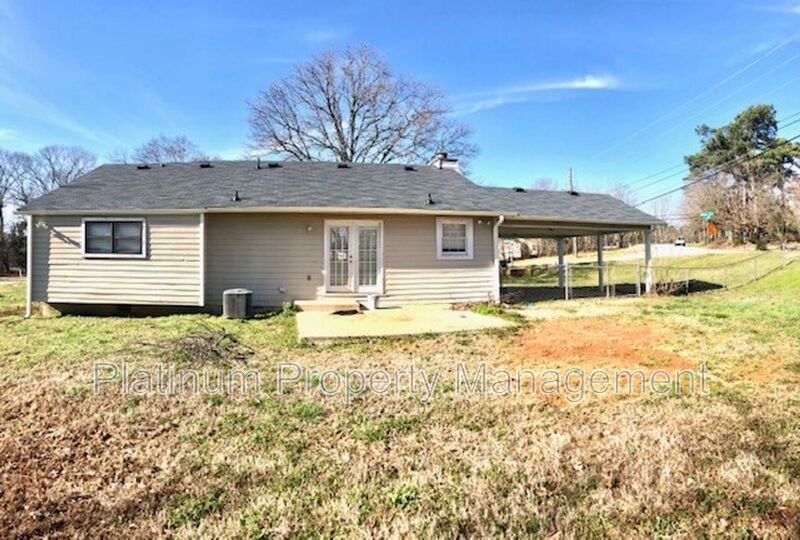 2463 Robin Ridge Dr - Photo 3 of 23