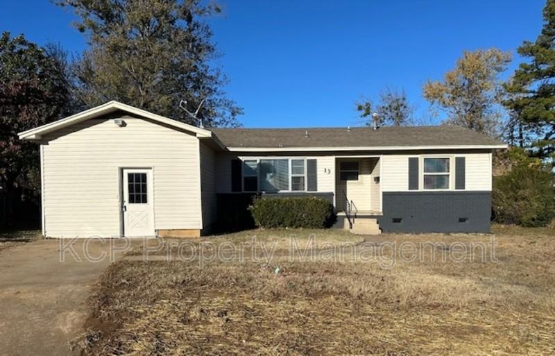 13 Quincy Cir - Photo 2 of 13
