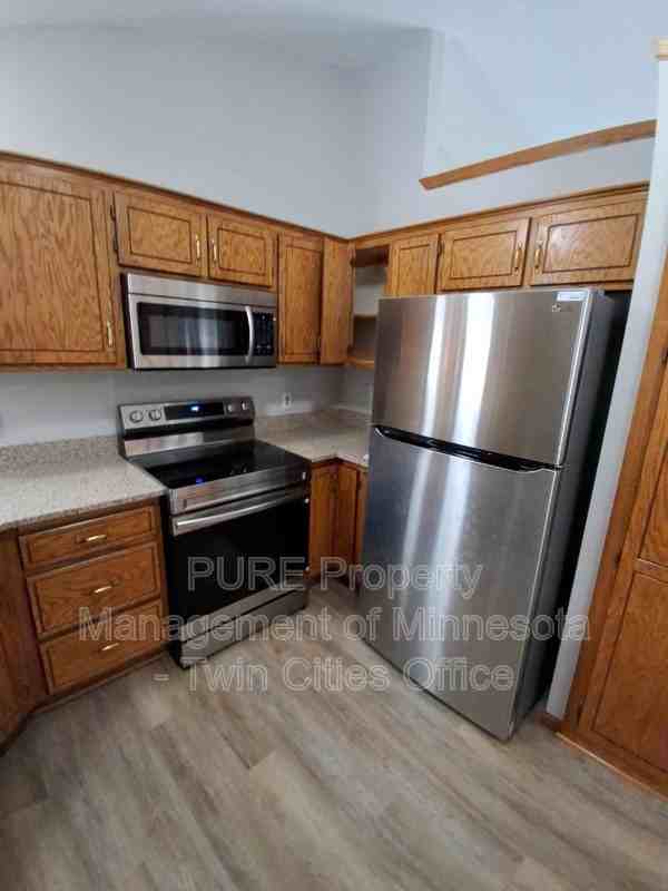 1555 Driving Park Rd - Photo 2 of 33