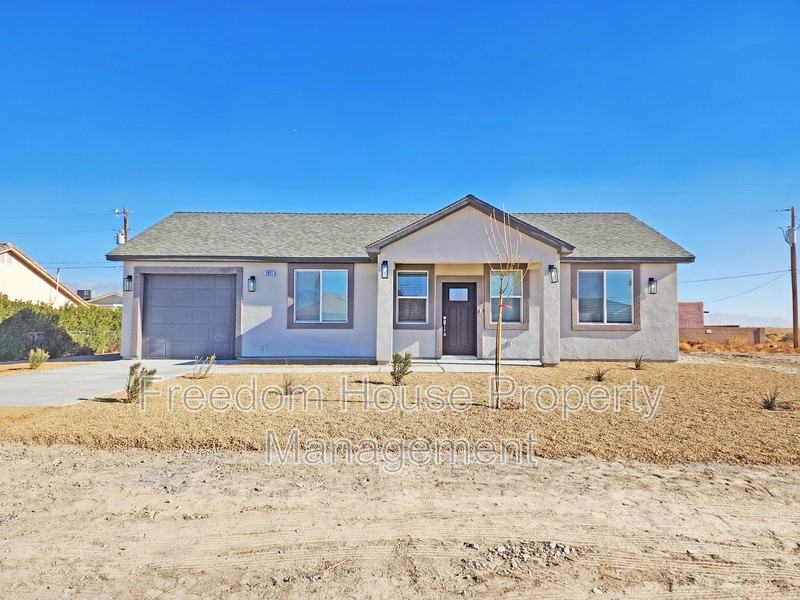 2071 S Highland Ave - Photo 2 of 22