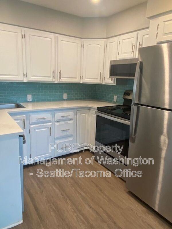 2205 S Melrose St - Photo 3 of 24