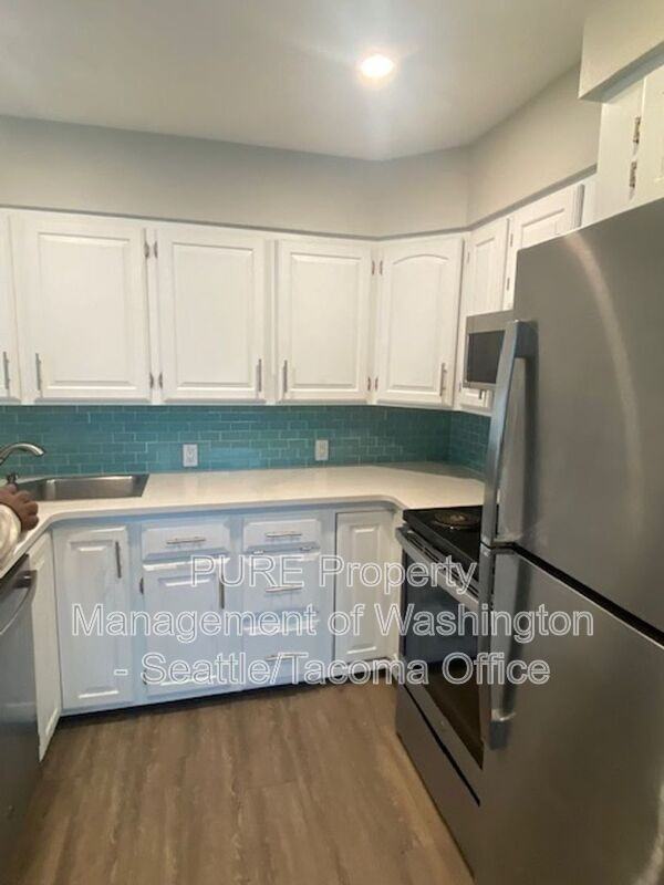 2205 S Melrose St - Photo 6 of 24