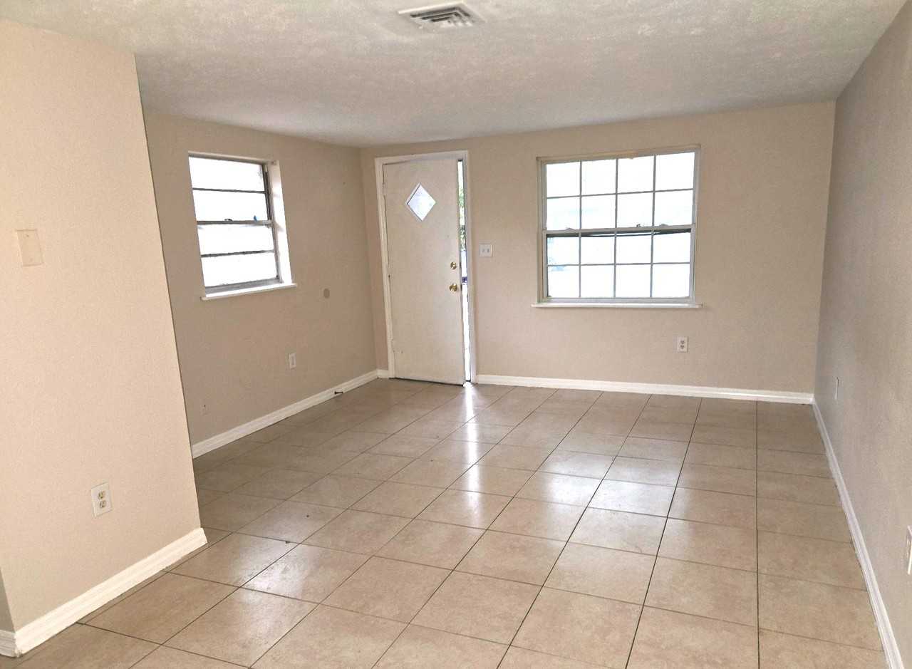 10314 N 9Th St - Photo 5 of 6