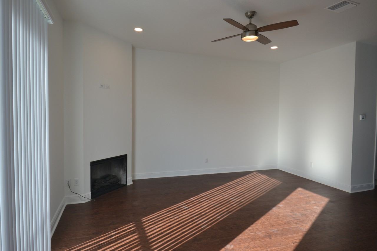 5728 Biscayne Ct - Photo 5 of 25