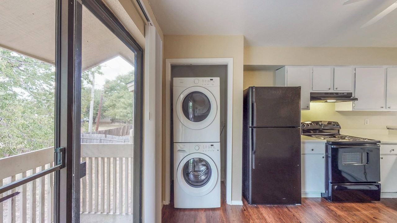 301 Manuel Dr - Photo 6 of 6