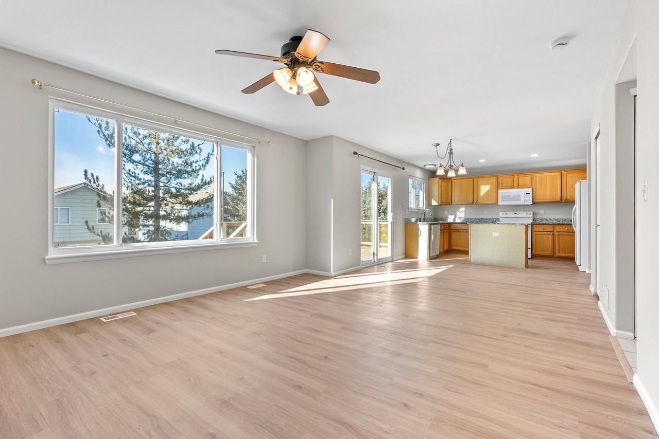 11277 Tumbleweed Way - Photo 2 of 35