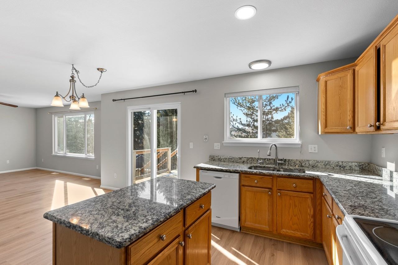 11277 Tumbleweed Way - Photo 7 of 35