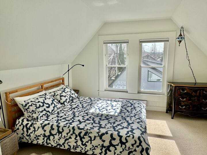 1928 Grant Street - Photo 3 of 9