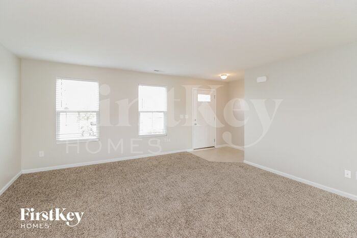 5742 Anne Marie Dr - Photo 3 of 15