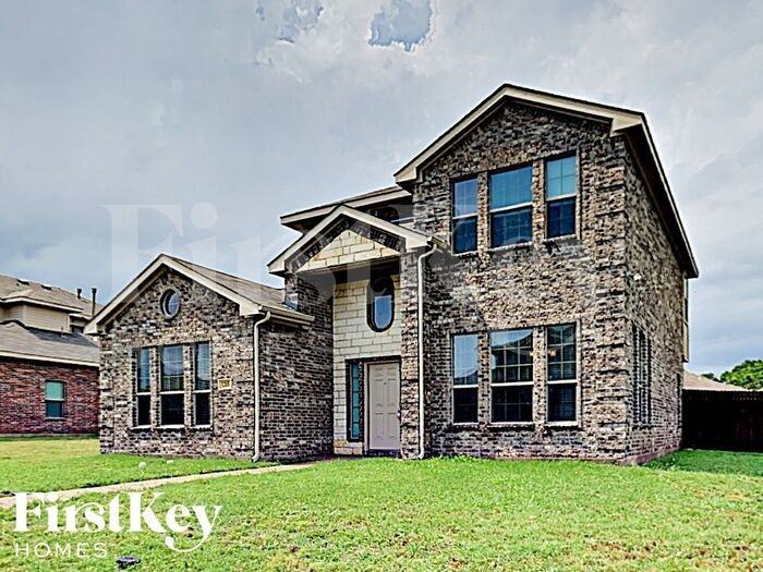 1203 Jewell Ln - Photo 2 of 17