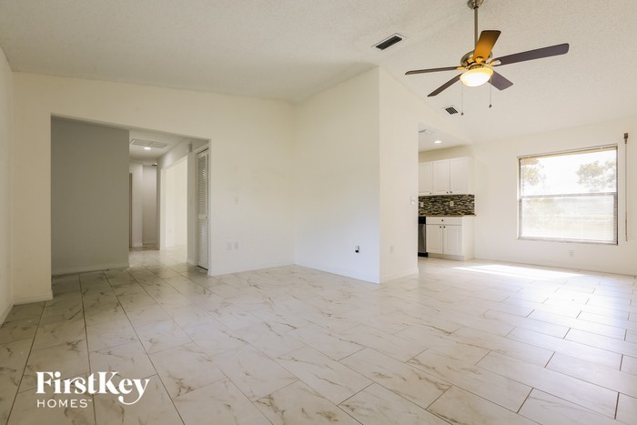 516 Saturn Ave - Photo 2 of 15