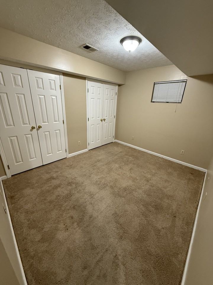 113 Carlton - Photo 2 of 2