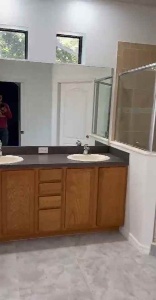 2800 Via Largo Court - Photo 4 of 5