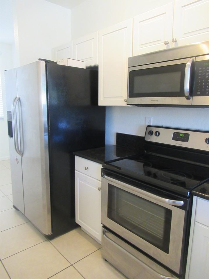 9247 SW 227 Street - Photo 6 of 17