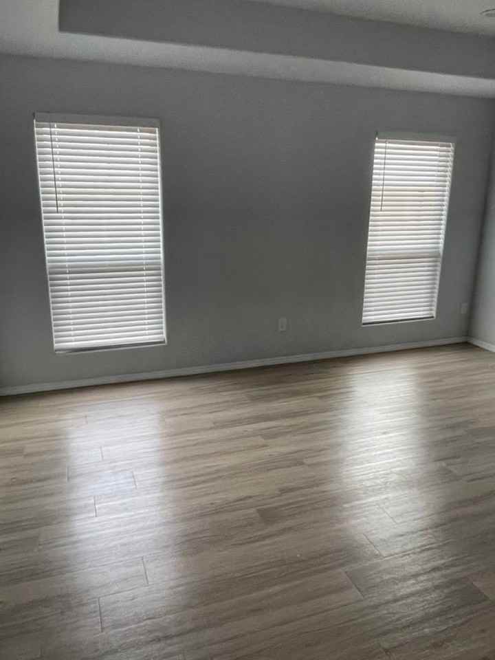 1641 Wrigley Dr - Photo 4 of 9