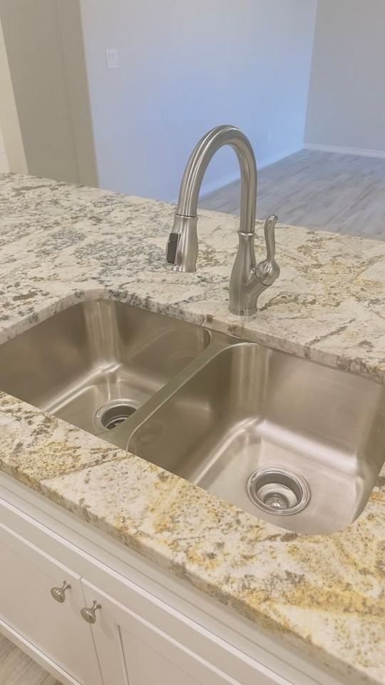 5300 Kilyn Ct - Photo 2 of 34